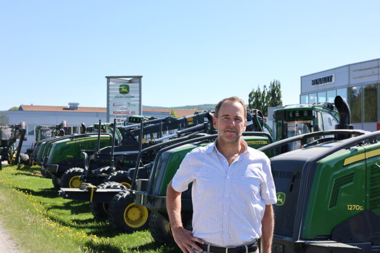 Det har vært noen meget gode år for daglig leder Axel Løvenskiold, og resten av John Deere Forestry.