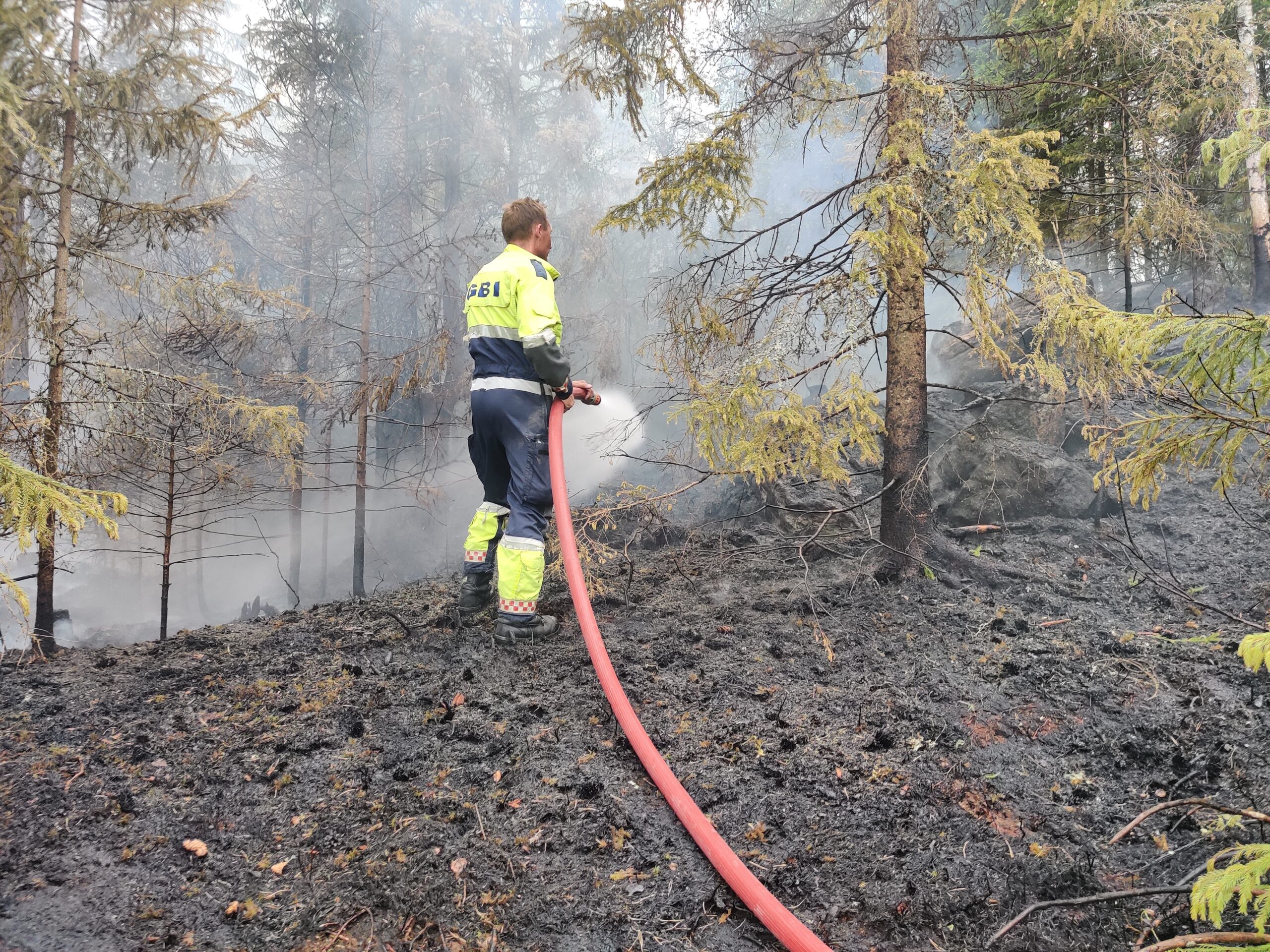 I fjor måtte Glåmdal Brannvesen GBI rykke ut på 30 skog- og gressbranner. Allerede har de slukket de første gressbrannene i år.