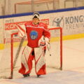 Alexander Eriksson har signert ny kontrakt med KIL Ishockey. Det bekrefter ishockeyklubben mandag kveld.