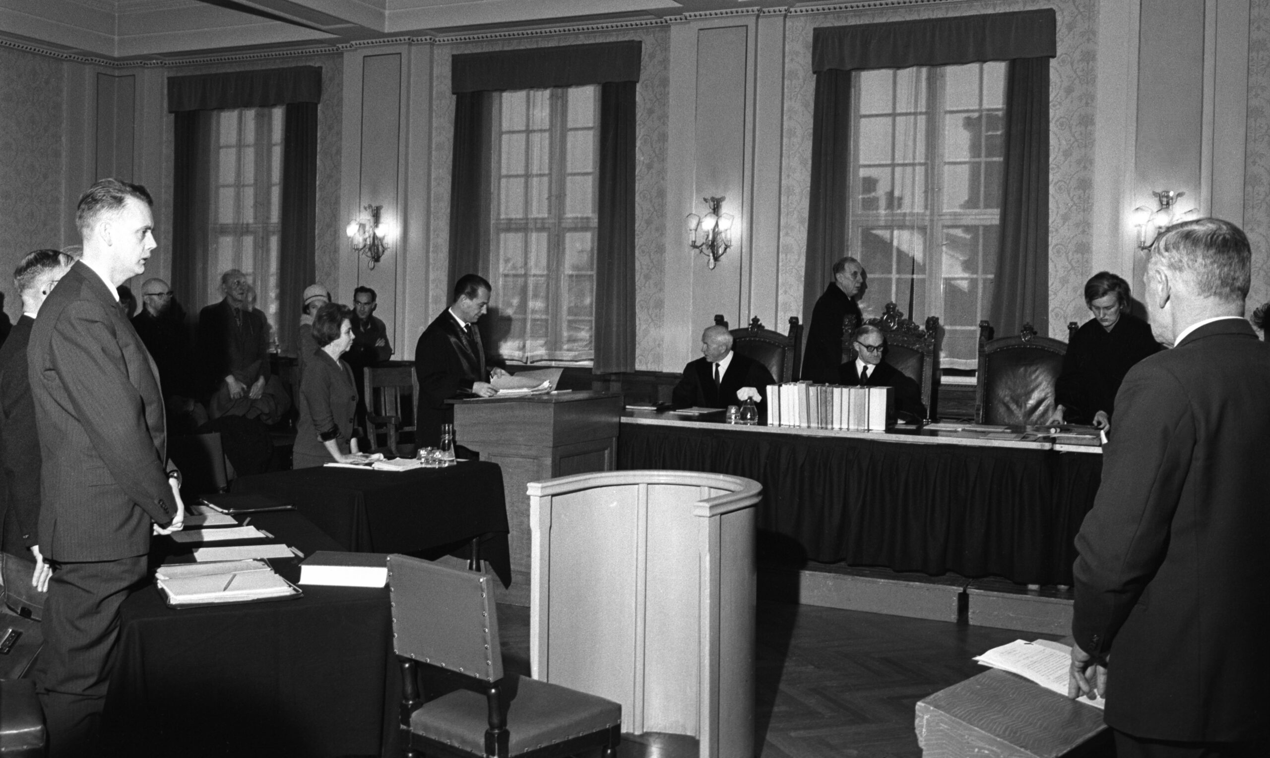 Bildet er fra rettssaken mot Agnes Midtbø i 1964.