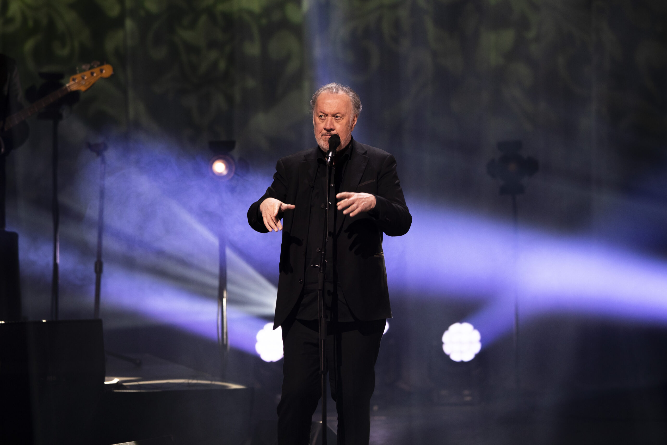 Søndag 2. august kommer Bjørn Eidsvåg til rådhusplassen i Kongsvinger for å holde en gratis konsert gitt i gave av Overskuddsfabrikken til Kongsvingers innbyggere.