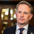 Berg-Rusten / NTB
Riksmekler Mats Wilhelm Ruland ga en orientering til pressen tidligere lørdag kveld.