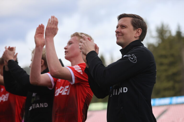 Johan Wennberg (t.h.) og Vetle Lyssell kan smile etter serierunder.