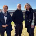 F.v. ordfører i Kongsvinger Elin Såheim Bjørkli (Ap), fylkestingsmedlem Kai Tamburstuen Adsen (Ap) og fylkestingsmedlem Minja Dzamarija (Ap).
