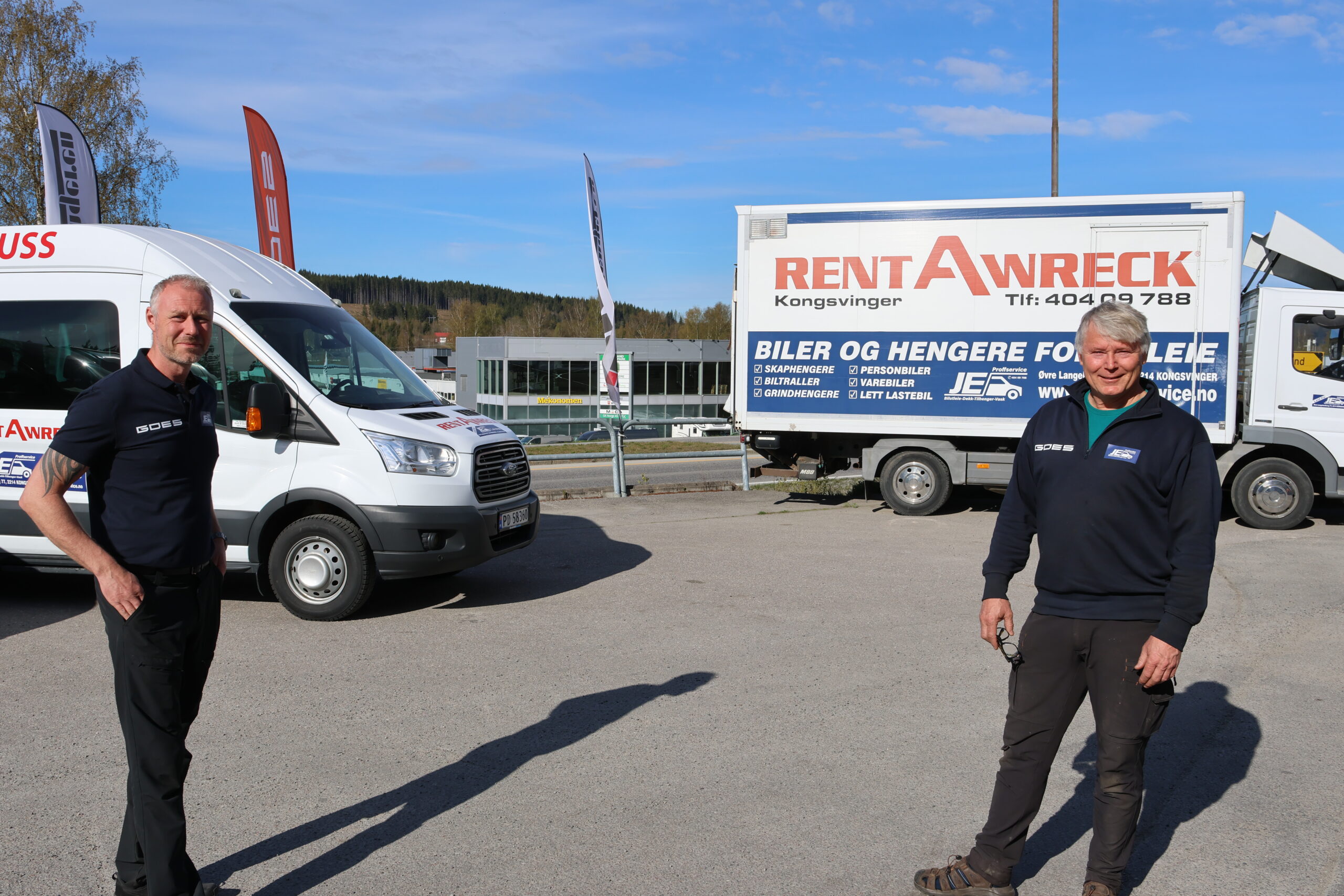 Rent A Wreck er en viktig del av bedriften. Med fusjoneringen kan selskapet nå også leie ut lastebiler og varebiler med sjåfør. Noe mange har etterspurt ifølge Stian Eriksen og Frank Engh.