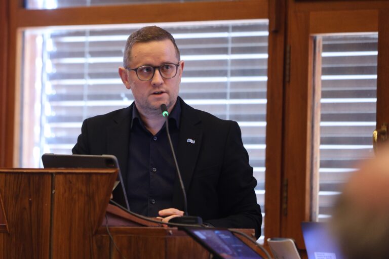 Øyvind Randmæl-Warpe var klar i sin tale når han stemte for utvidet skjenking.