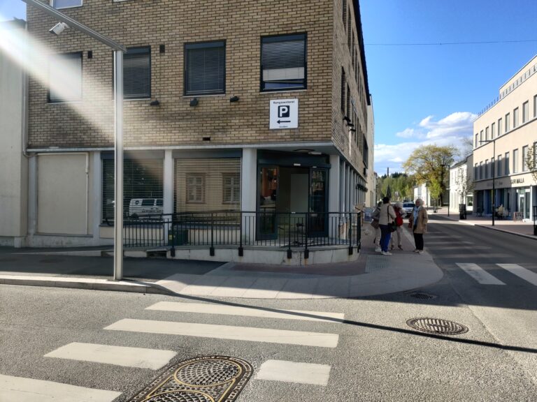 Etter planen vil det bli butikkåpning her i juli.