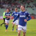 Etter kampen samlet laget seg foran fansen.