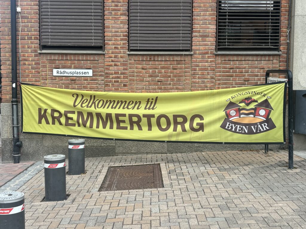 Årets første kremmertorg går av stabelen førstkommende lørdag på rådhusplassen.