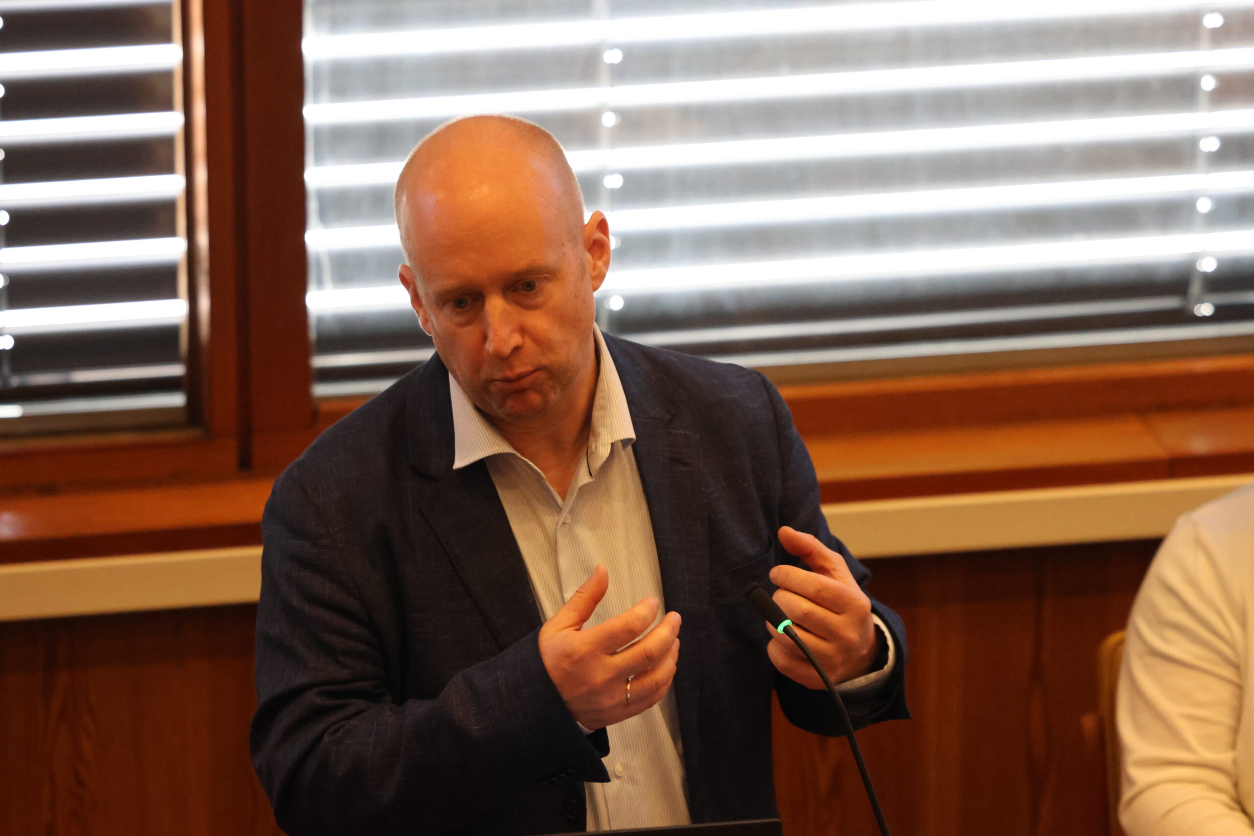 Kommunalsjef Kjetil Wold Henriksen orienterte også poltikerne i sykehjemssaken.
