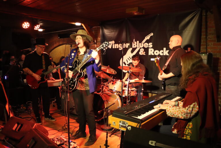 The Anti-Music Bonanza har releasekonsert på Vinger Blues & Rock club 16. mai..