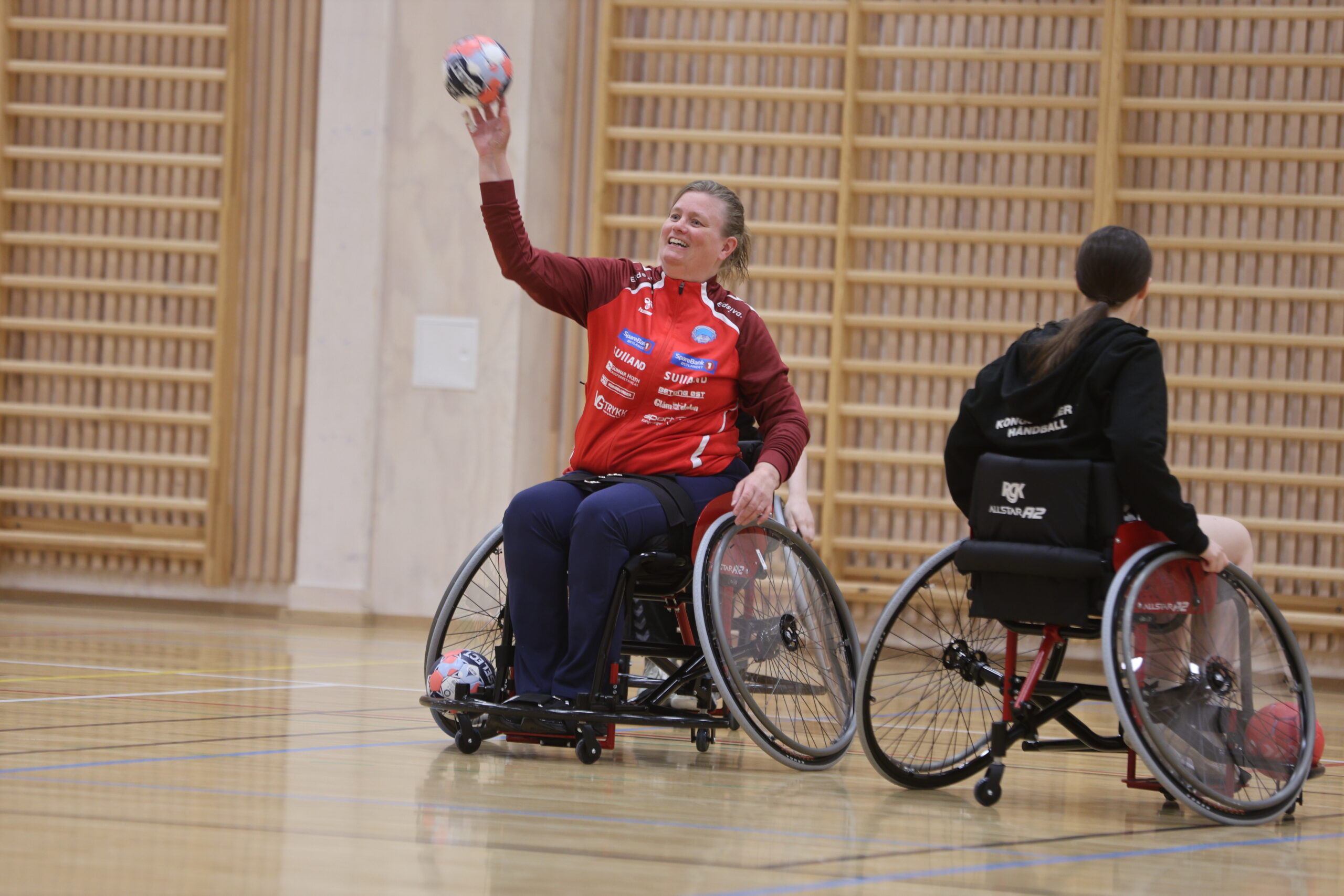 Svein Thorstensen syns det er fint at KIL håndball har kommet i gang med et eget rullestolhåndballag.