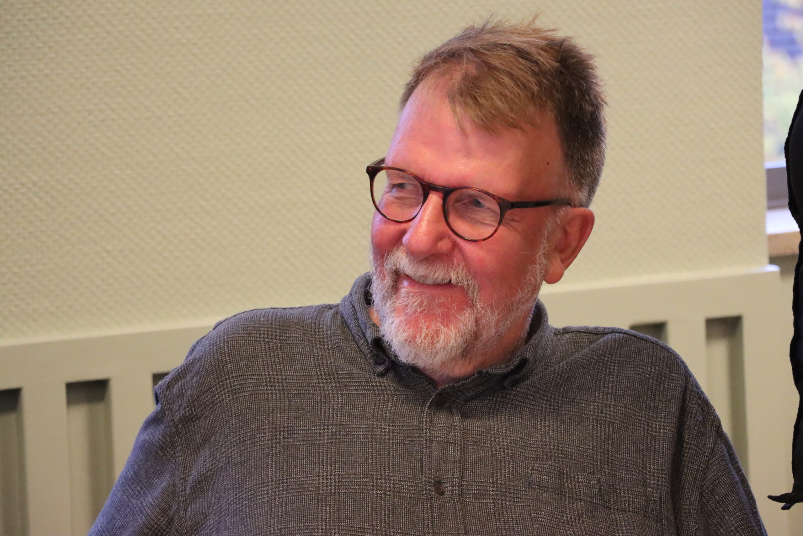 Paul Inge Tønseth i Brandval historielag forteller om lagets nye prosjekt "Kultur på Skineb".
