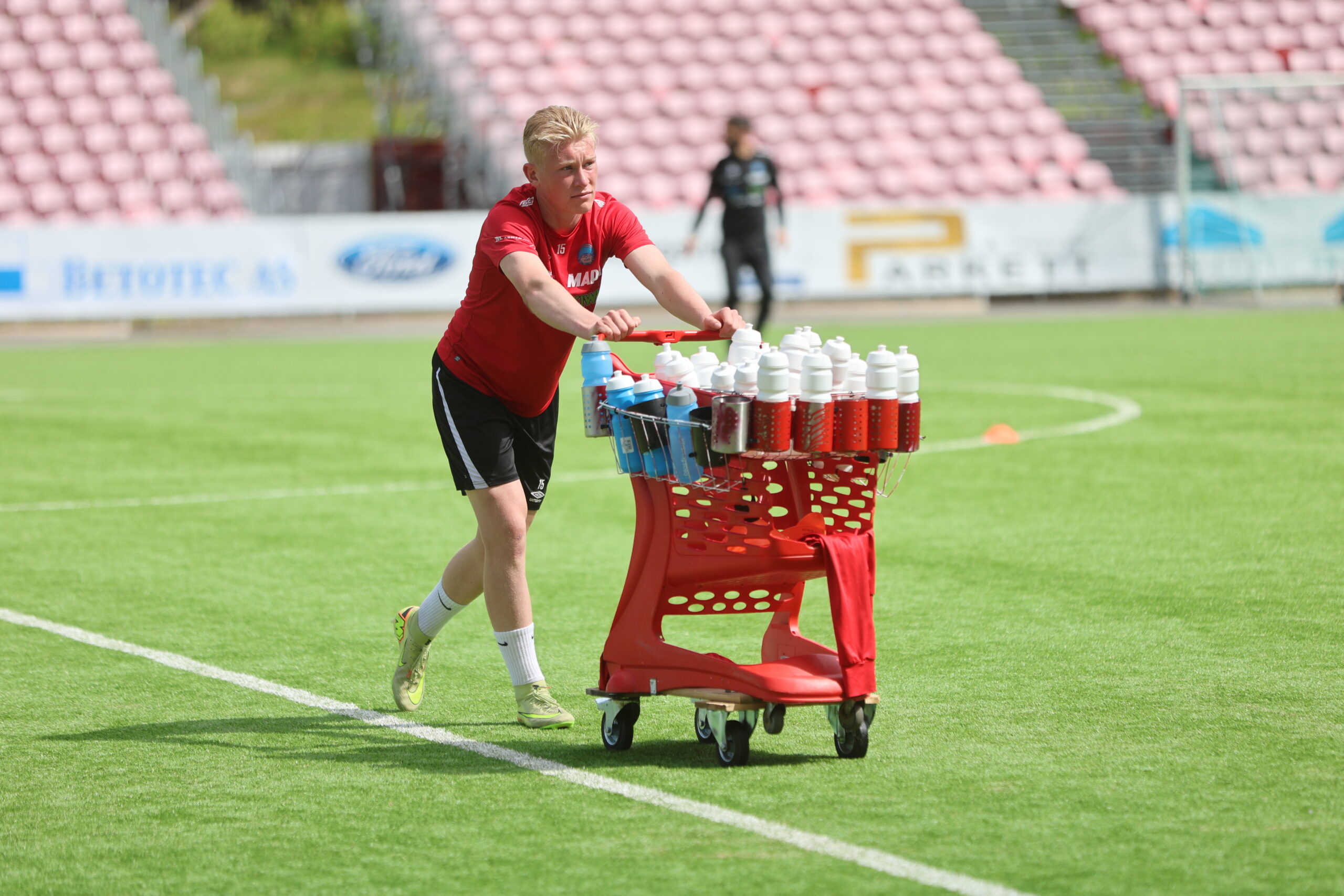 Vetle Lysell har begynt å sette sine spor i OBOS-ligaen, men må fortsatt ha rollen som ryddegutt.