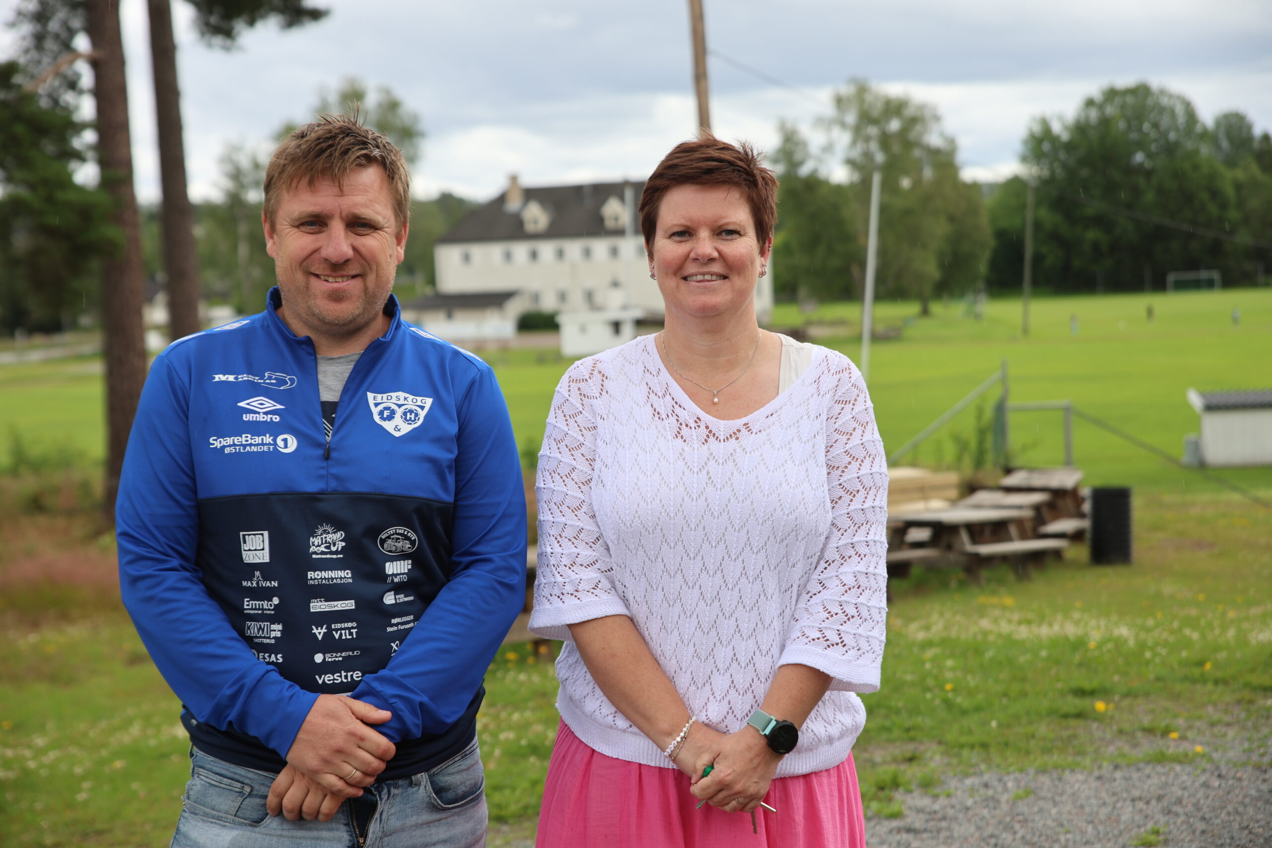 Leif Harald Lindkj&oslash;len og Solveig Brenna i Eidskog Fotball er stolte over deres prosjekt "Alle skal med" har gitt til barna og klubben.