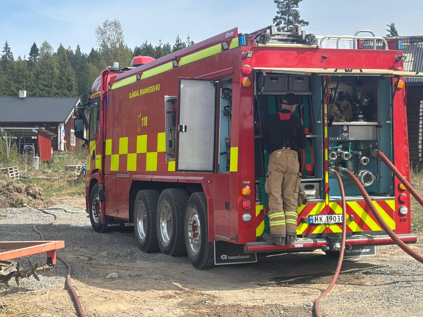 Det ble sendt biler fra både Grue og Eidskog i forbindelse med brannen på Hokkåsen.