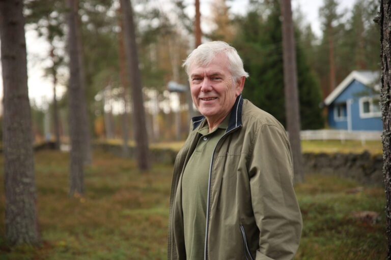 Ivar Skulstad, leder for Regionalt eldreråd i Kongsvingerregionen, oppfordrer til å være på vakt for nettsvindel. .